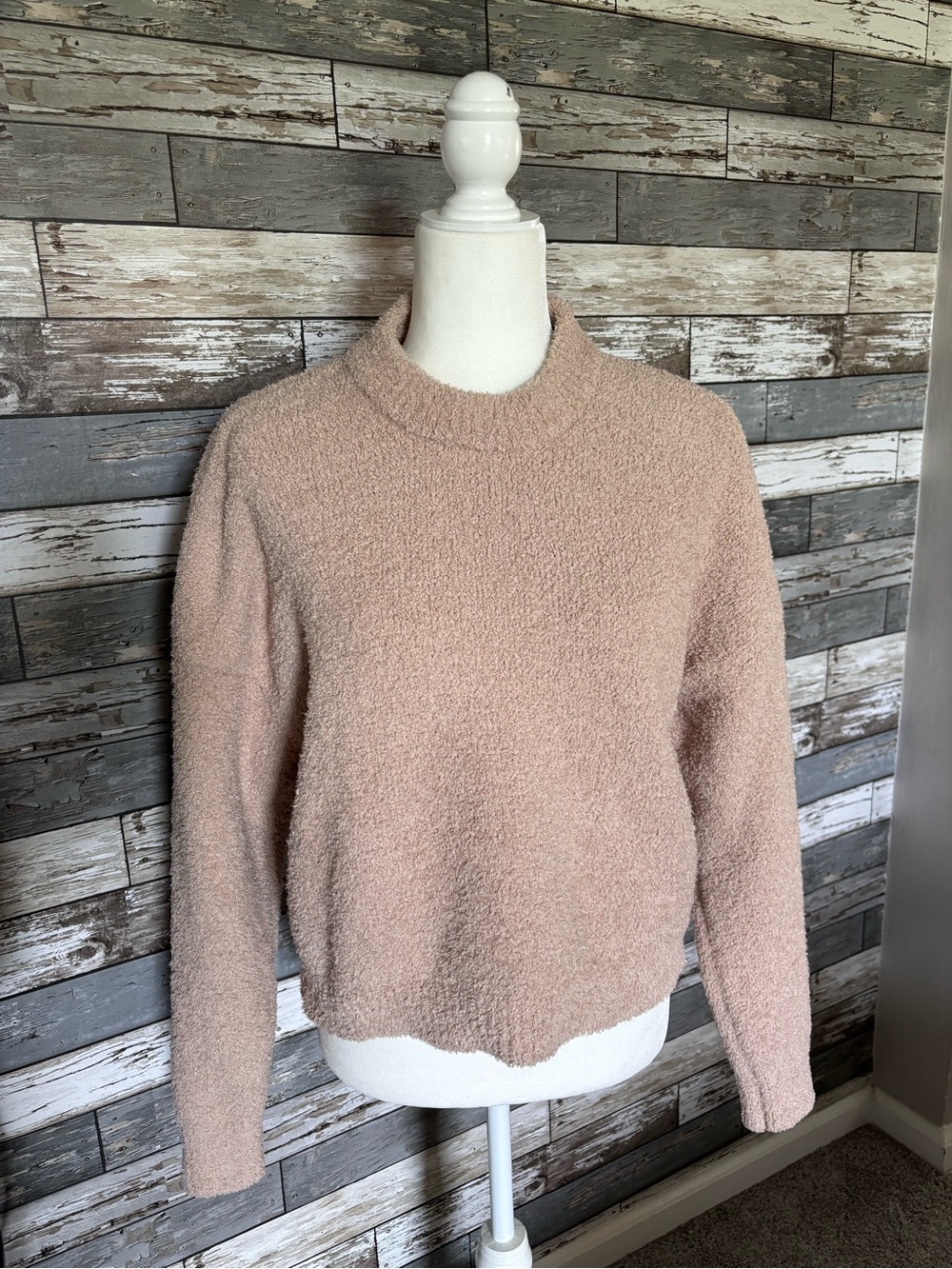 Abercrombie & Fitch Soft A&F Collection Knit Beige Semi Cropped Sweater Womens M